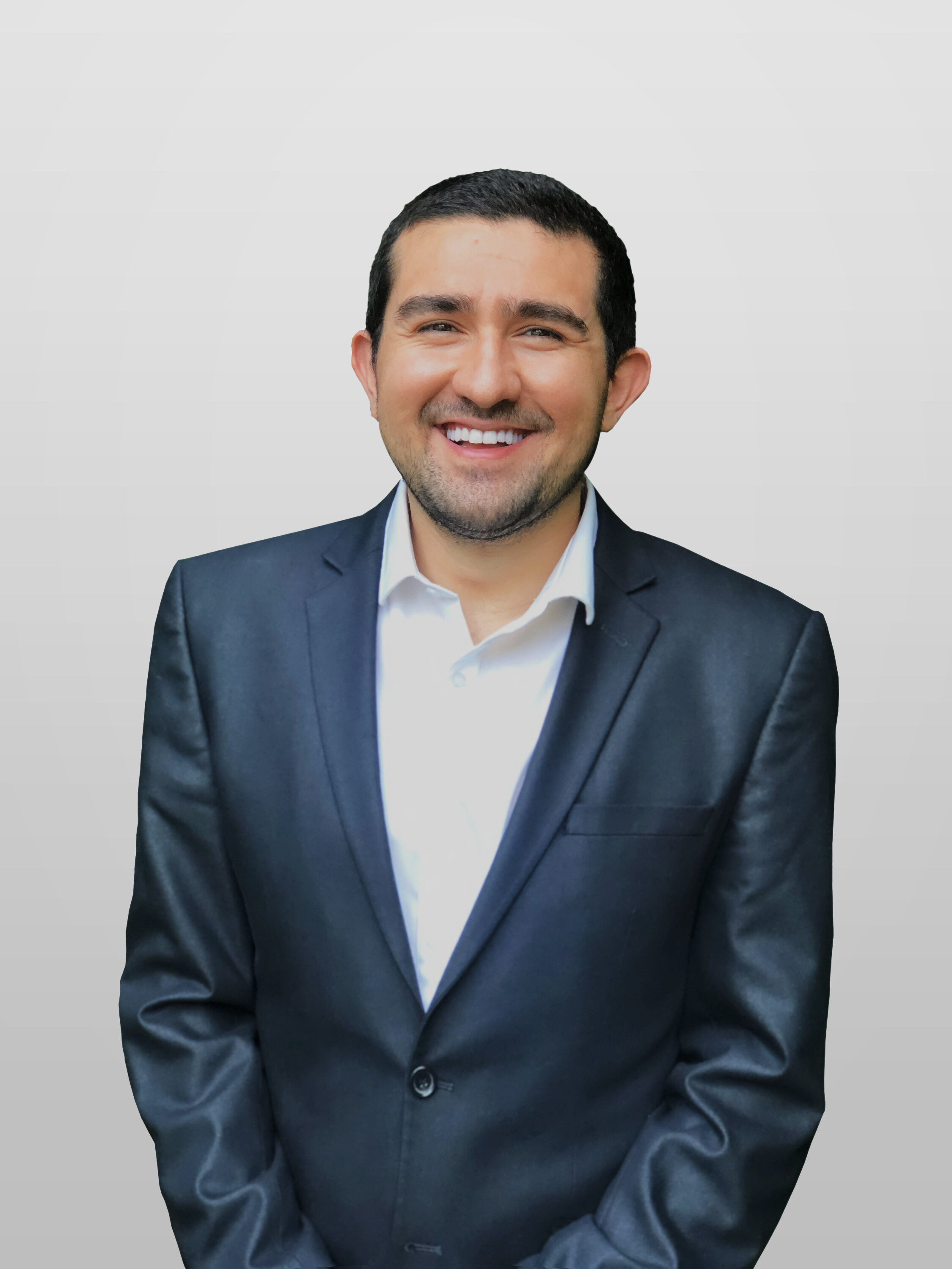 Poya Osgouei - Headshot - Color.jpg